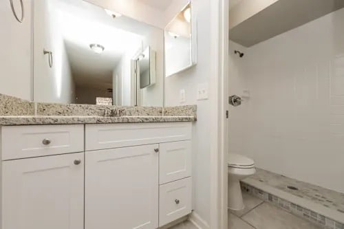 Foto del edificio - 814 Sandalwood Dr