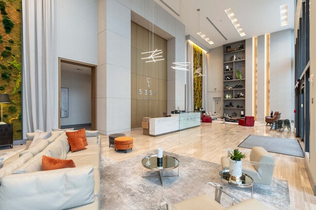 Foto del edificio - 5325 NW 85th Ave