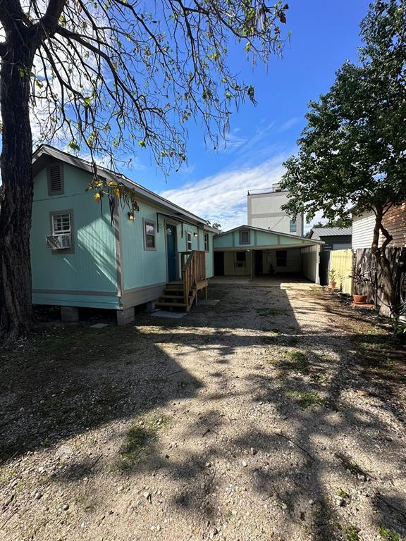 Building Photo - 212 Velasco St