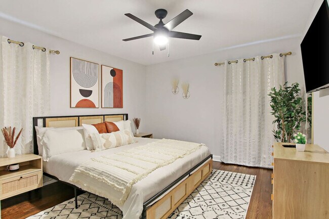 Building Photo - 1104 Elizabeth St