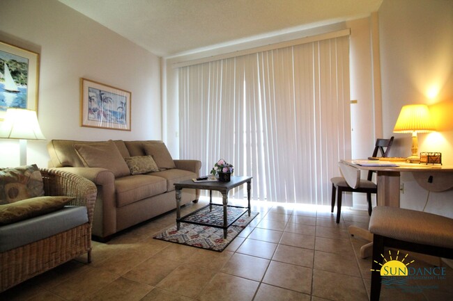 Foto del edificio - Waterfront Furnished Studio Condo in Fort ...