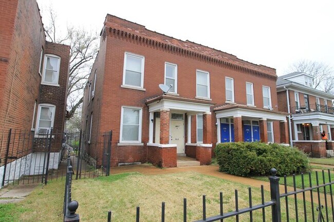 Foto del edificio - 4515 Margaretta Ave