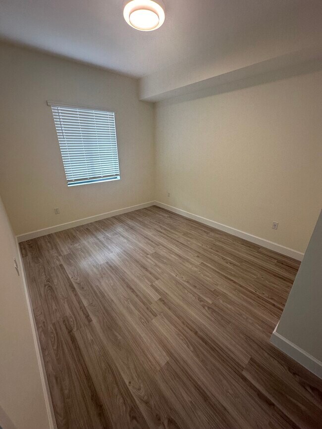 Foto del edificio - 10110 NW 130th St