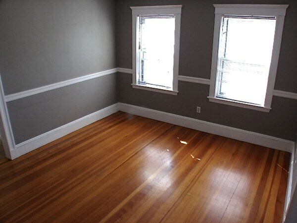 Building Photo - 49 Marlboro St