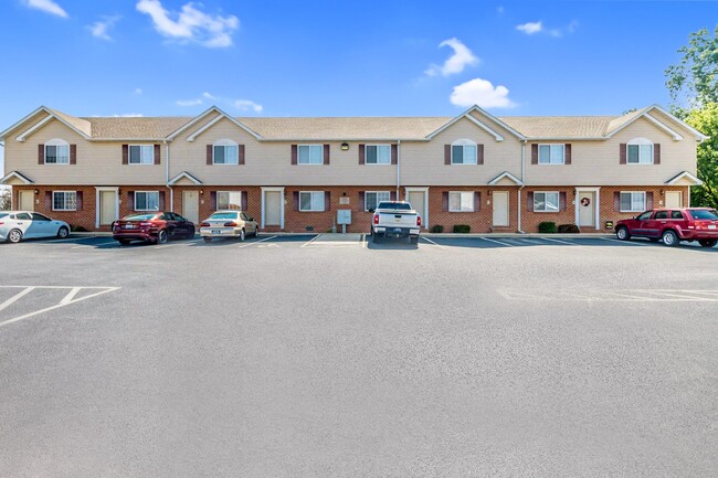 Building Photo - 760 Fountain View Dr
