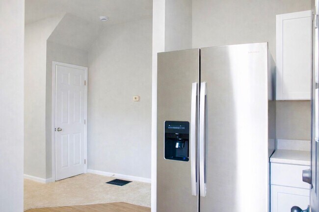 Foto del edificio - 501 N Patterson Park Ave