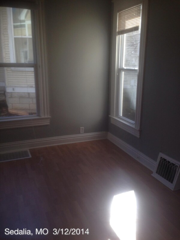 901 W 6th St Unit A, Sedalia, MO 65301 Room for Rent in Sedalia, MO
