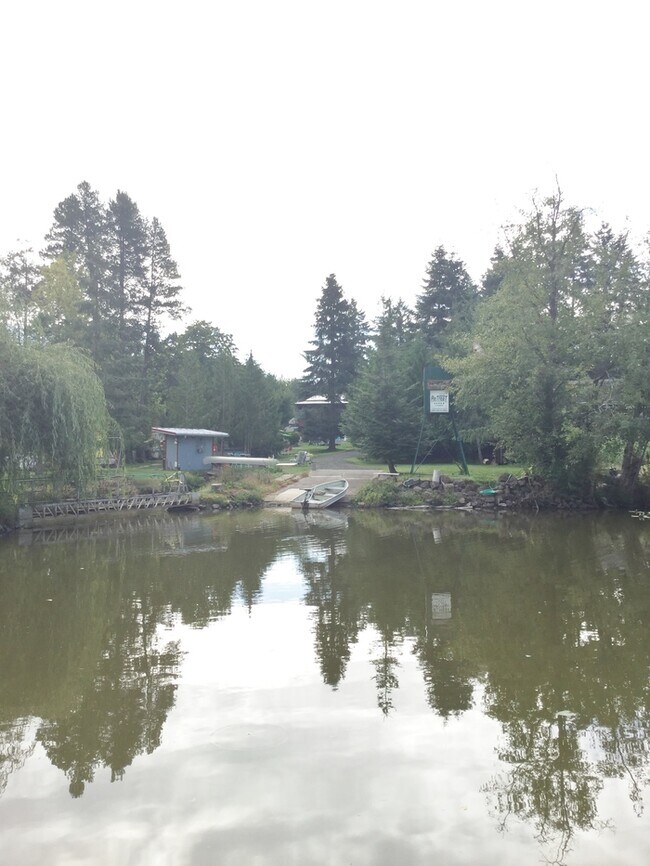 Building Photo - 107 Streeter Rd
