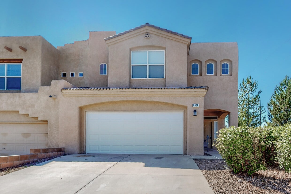 Primary Photo - 6568 Los Pueblos Pl NW
