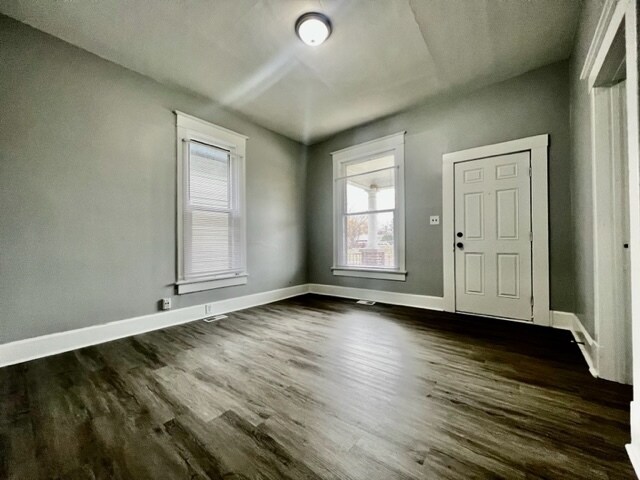Building Photo - 224 Iowa St