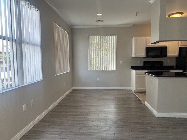 Building Photo - 2900 Sunridge Heights Pkwy