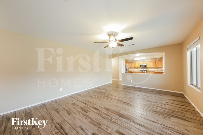 Foto del edificio - 14251 W Windrose Dr