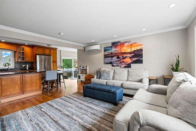 Foto del edificio - 551 Fire Island Ave