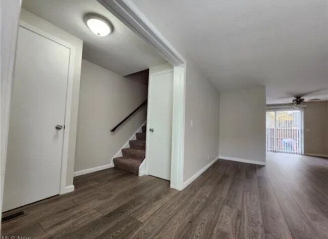 Foto del edificio - 1651 Mentor Ave