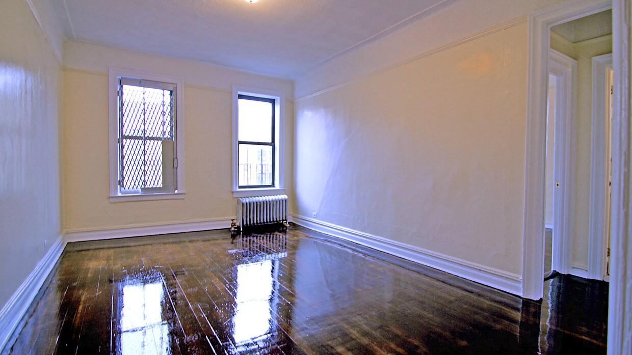Primary Photo - 1450 Walton Ave