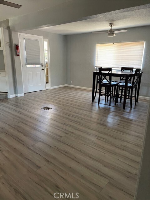 Foto del edificio - 32960 Valley View Ave