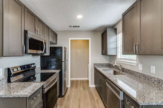 Foto del edificio - 3214 Walton Ave