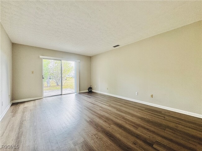 Foto del edificio - 3619 SE 9th Pl