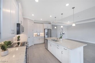 Building Photo - 514 Kamari Cv