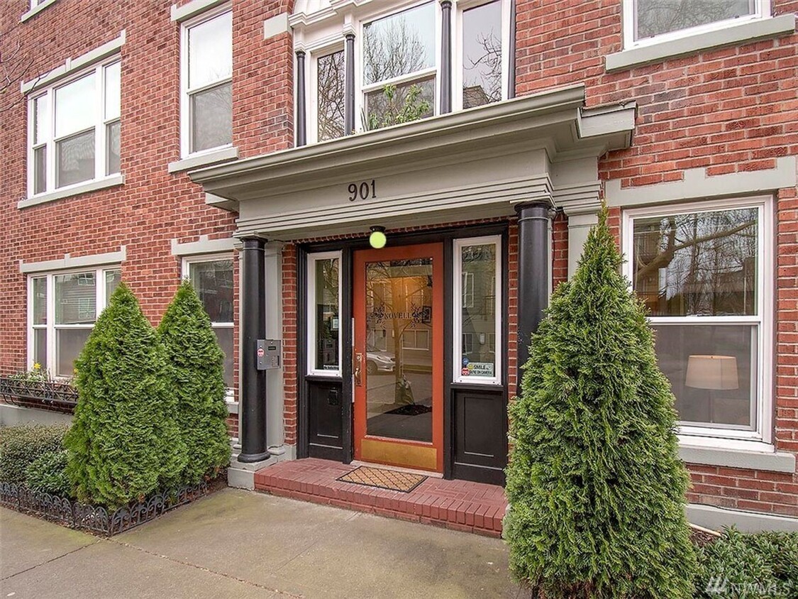 Primary Photo - Studio, 1 bath House - 905 NE 43rd St, #209