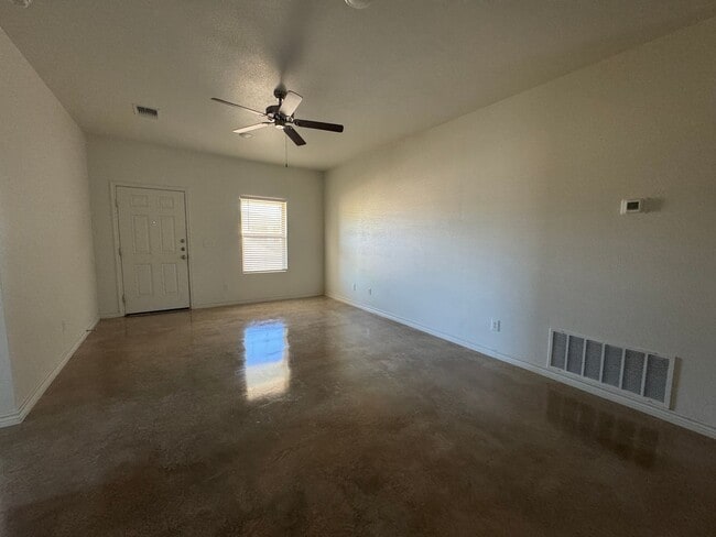 Foto del edificio - 1800 Emma Naylor Ct