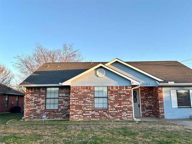 Foto principal - 2105 Melody Cir