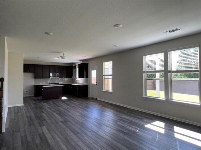 Building Photo - 6817 Ellsworth Walk