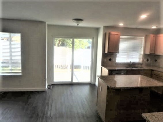 Building Photo - 488 Flower Meadows St