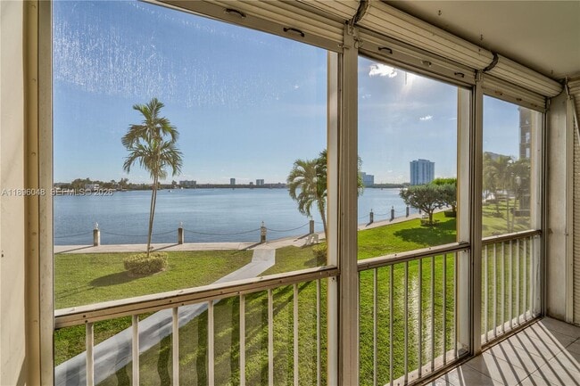 Building Photo - 3020 Marcos Dr