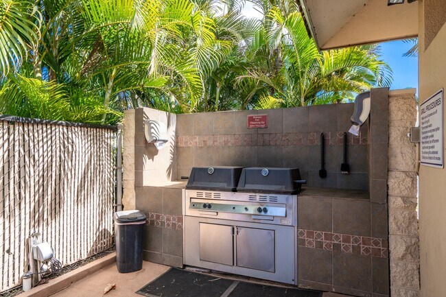 Building Photo - 1450 S Kihei Rd
