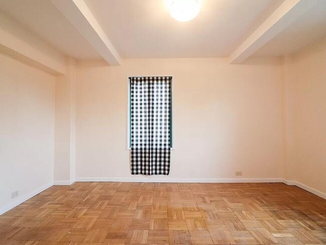 Photo - 5 Metropolitan Oval Apartment