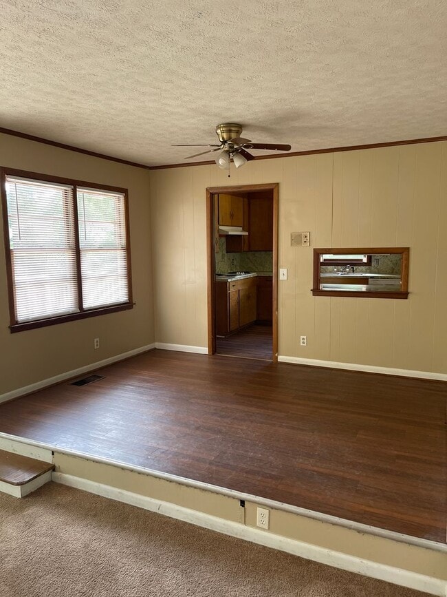 Building Photo - Glenn Ave Home