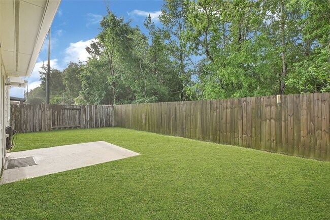 Foto del edificio - 12902 Pecan Shores Dr