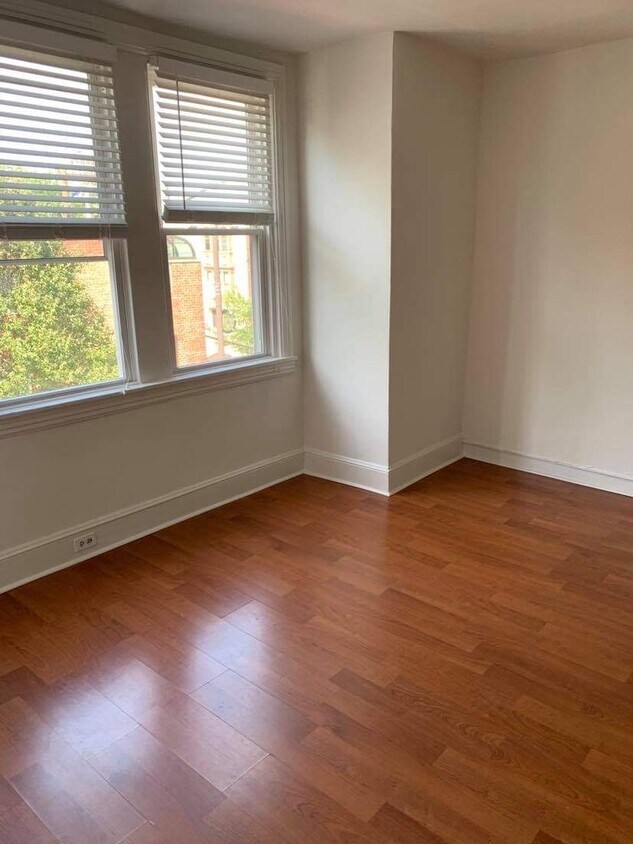 Living Rm - 1204 South St