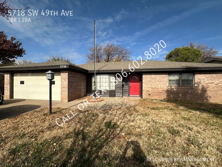 Primary Photo - 3 bed 2 bath home with 2 living areas and ...