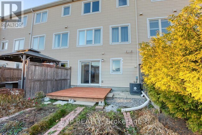 Building Photo - 513 Coldwater Cres