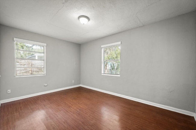 Building Photo - 1829 Lambert St