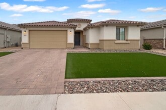 Building Photo - 8520 W Rancho Dr