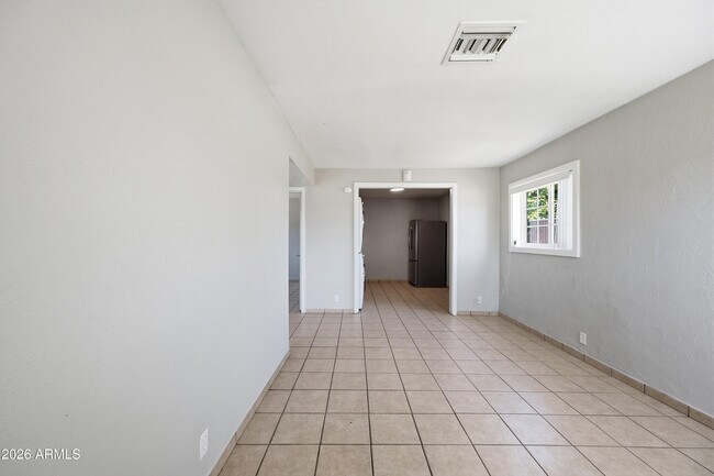 Foto del edificio - 5206 W Ocotillo Rd