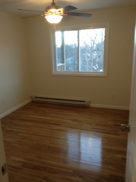 Foto del edificio - 100 Wood Ave