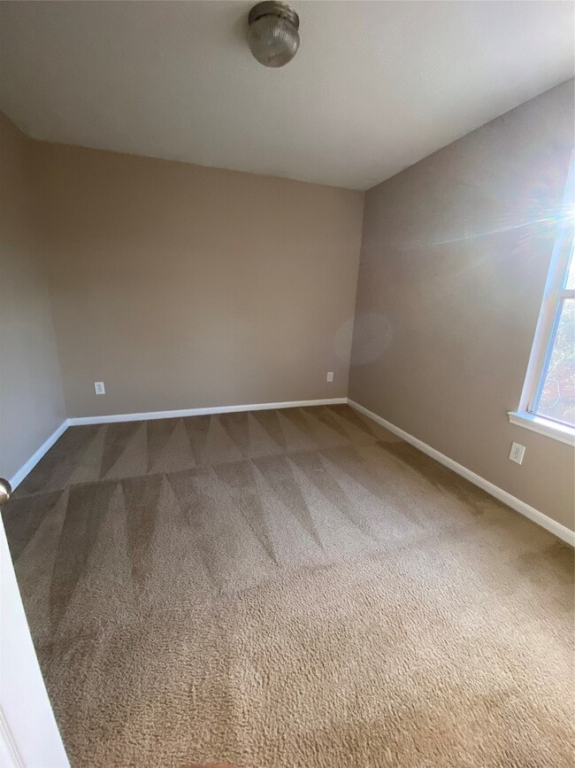 Building Photo - 13993 Buckskin Dr