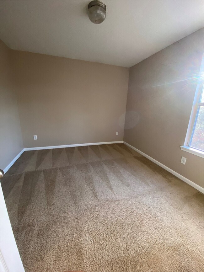 Foto del edificio - 13993 Buckskin Dr