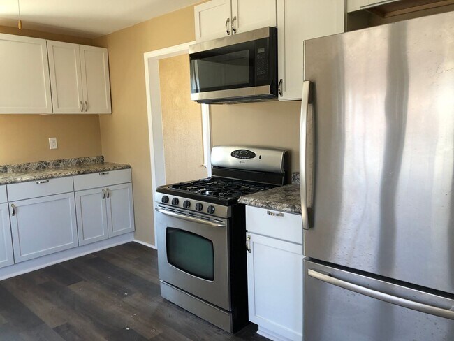 Foto del edificio - Comfortable Family Home in Prime Colona Location