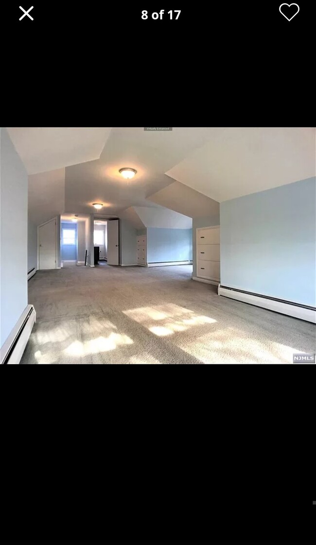 Master - 11 Lakeside Blvd