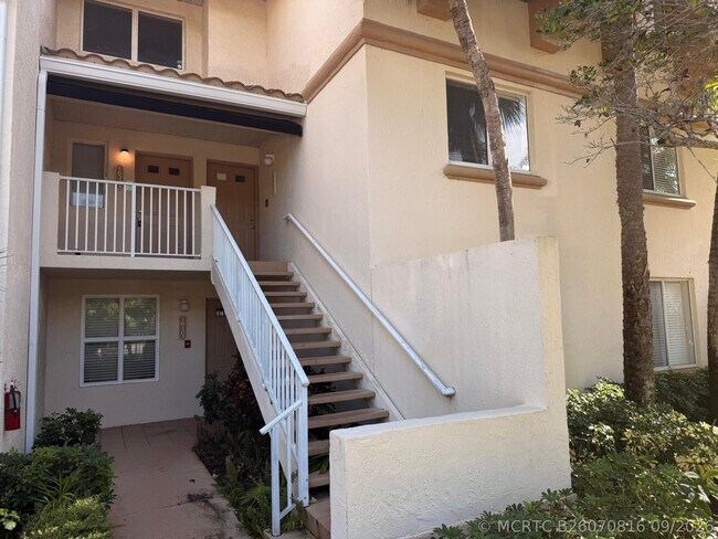 Foto del edificio - 16203 Glenmoor Dr