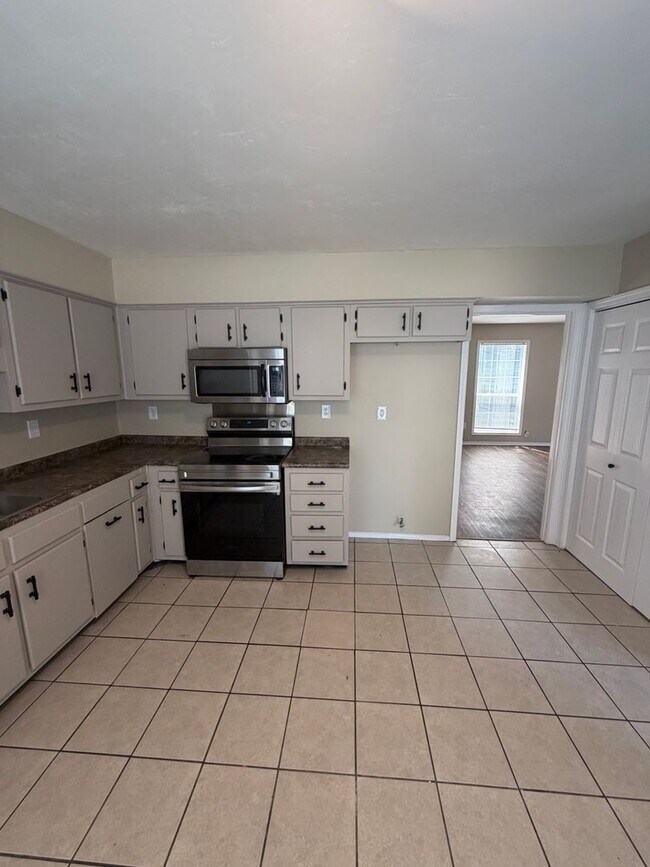 Building Photo - 6975 Wesley Ct