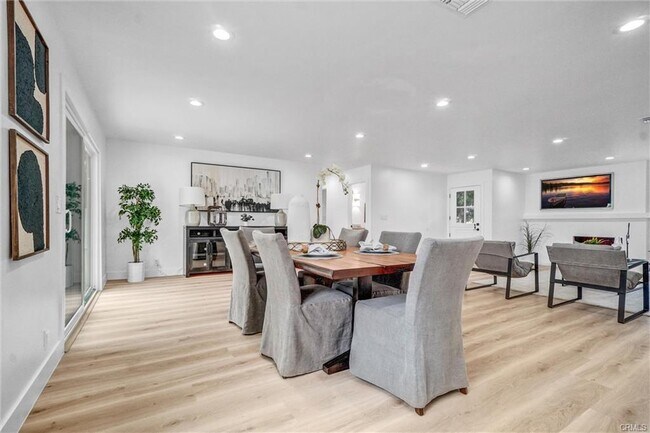 Foto del edificio - 2842 E Virginia Ave