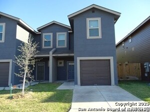 Foto principal - 7006 Lakeview Dr.