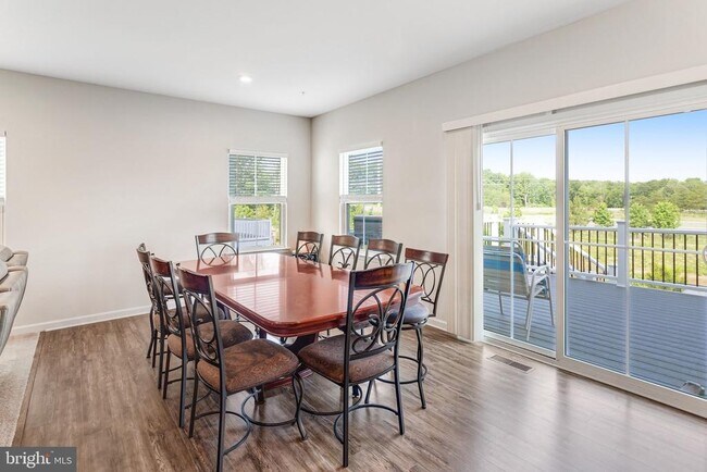 Foto del edificio - 11241 Wheeler Ridge Dr