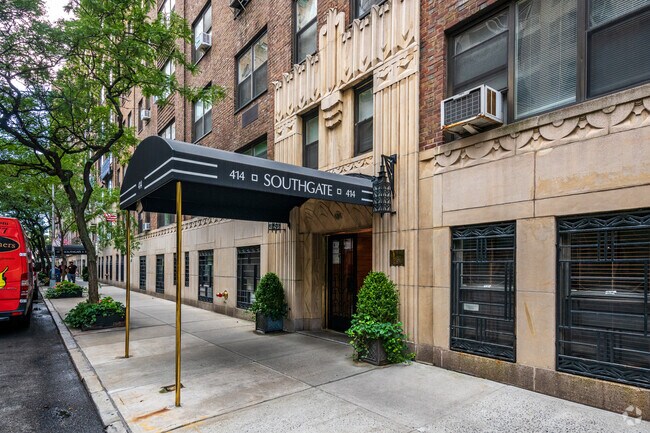 Entrada - Southgate Cooperative